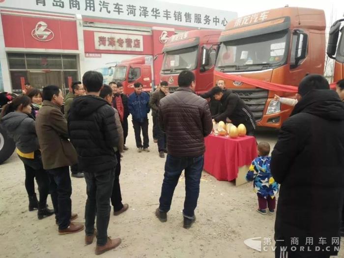 乘龍汽車早開工，祝大家狗年大發(fā)！5.jpg